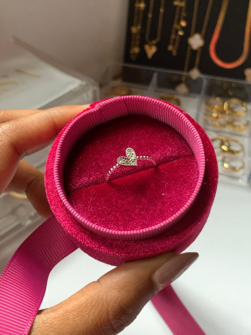 Minimal Heart Ring