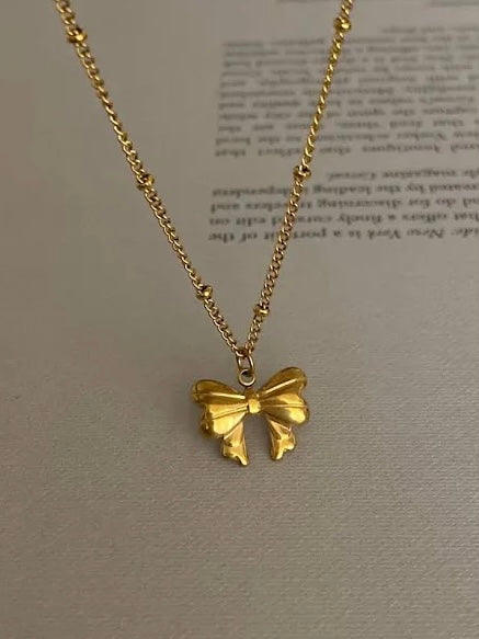 Coquette bow necklace