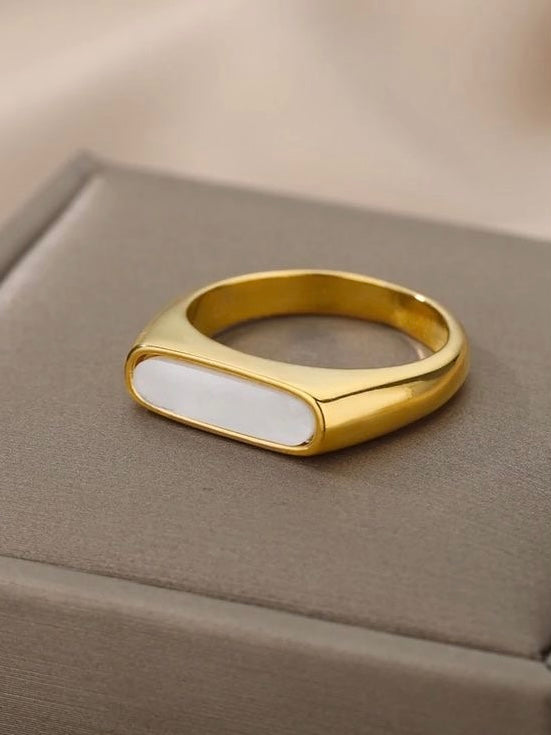 Signet Ring