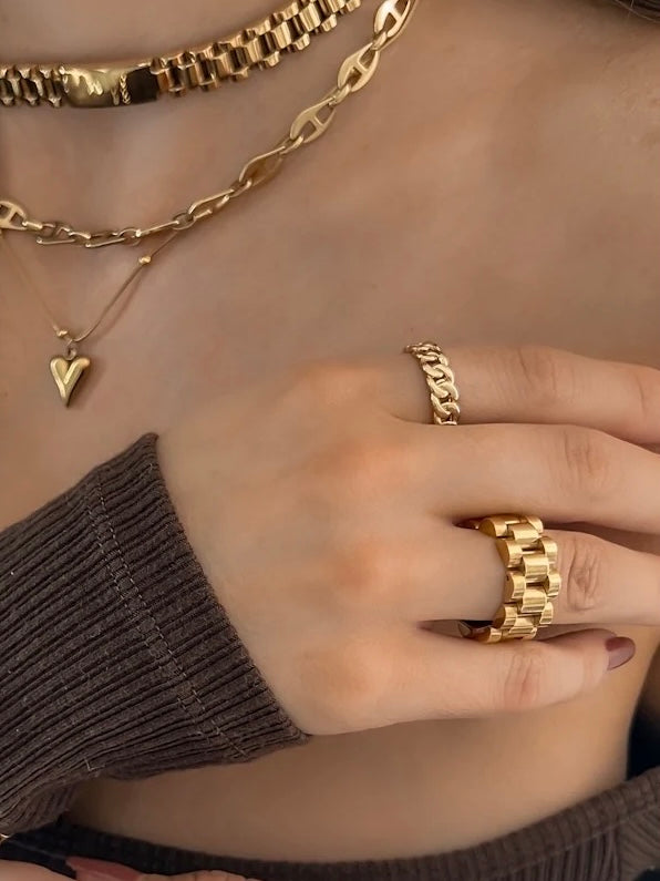 Debbie Watch Chain Ring
