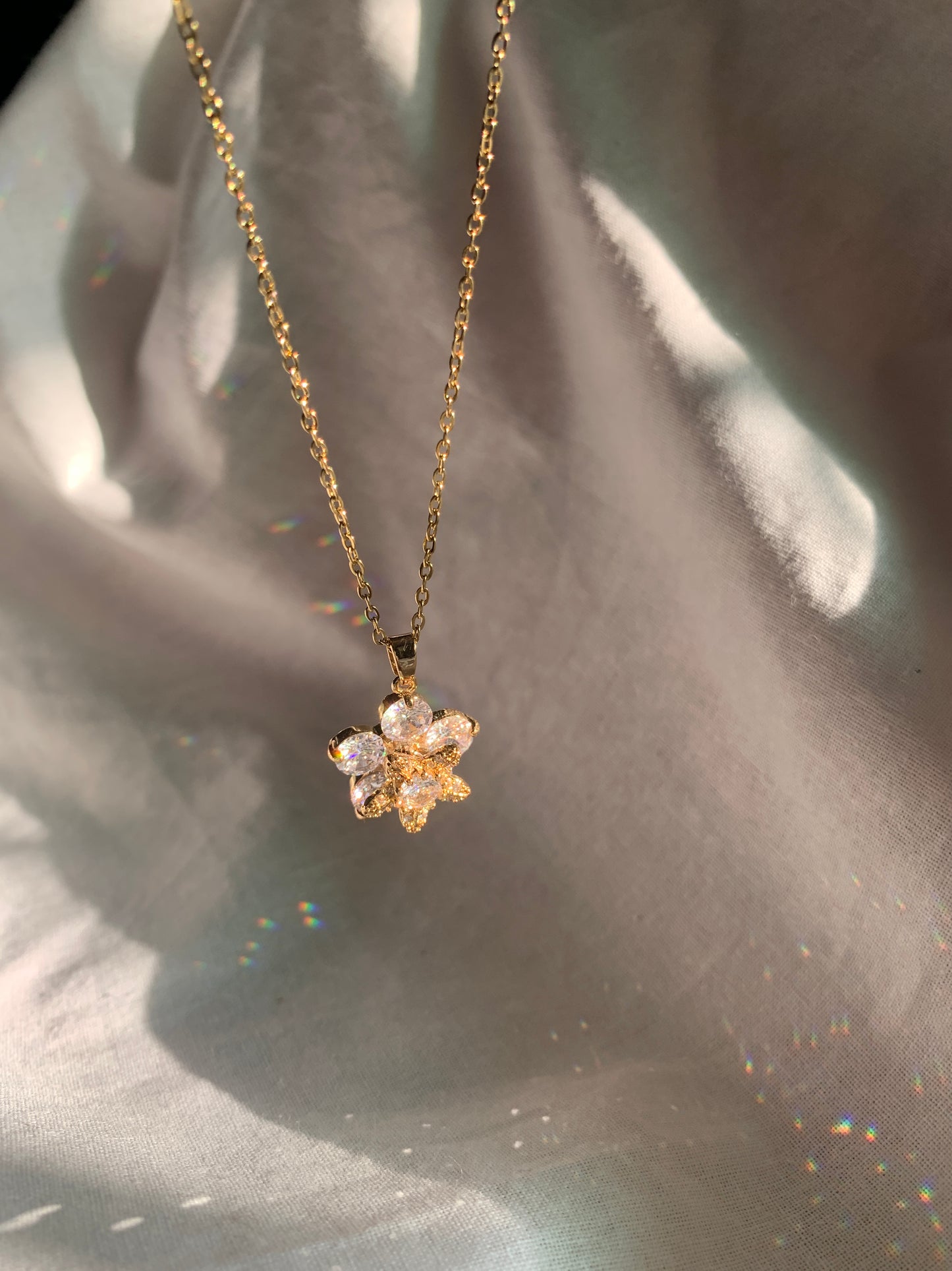 Spinning necklace