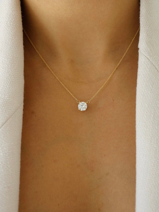 Minimal solitaire necklace