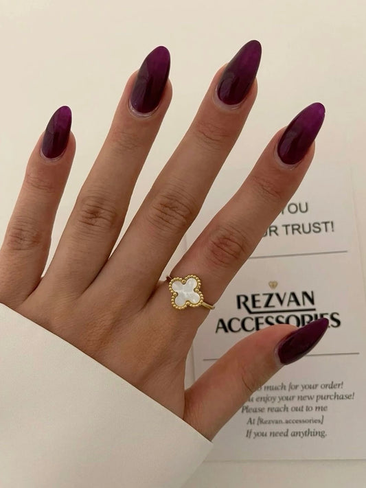 White clover ring