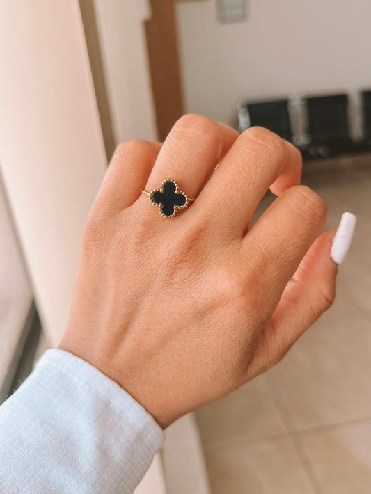 Black clover ring